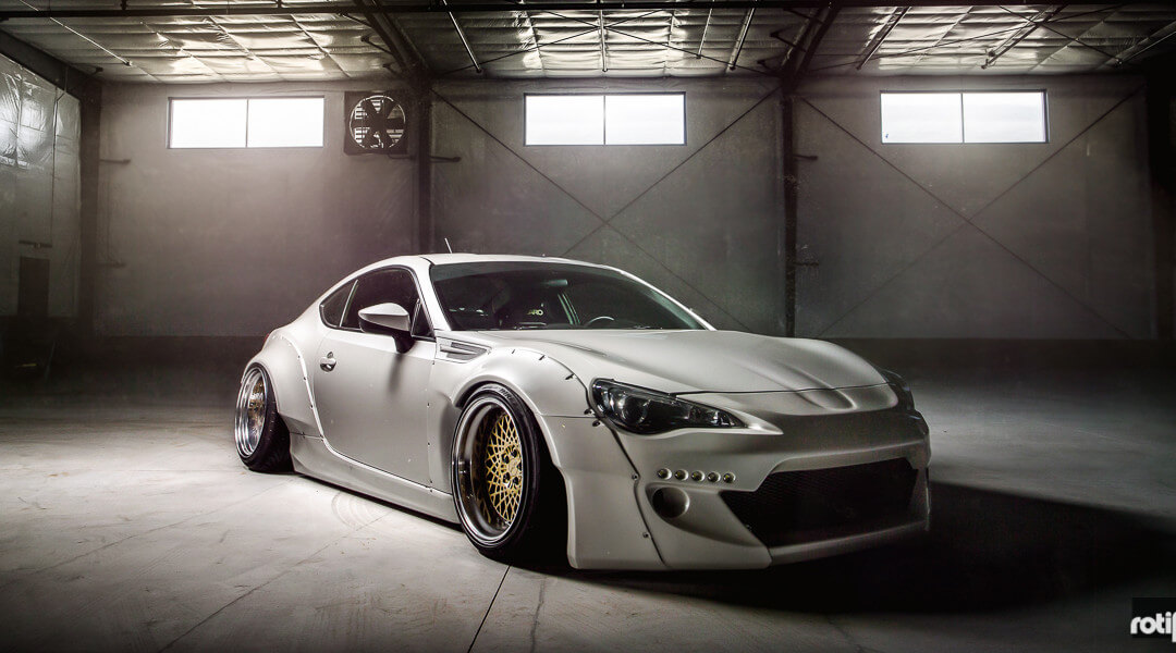 Subaru BRZ white Rotiform LHR