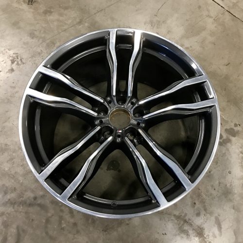 BMW X5M 2016 21" OEM BMW Style 612 Rear Wheel Rim - Image 2