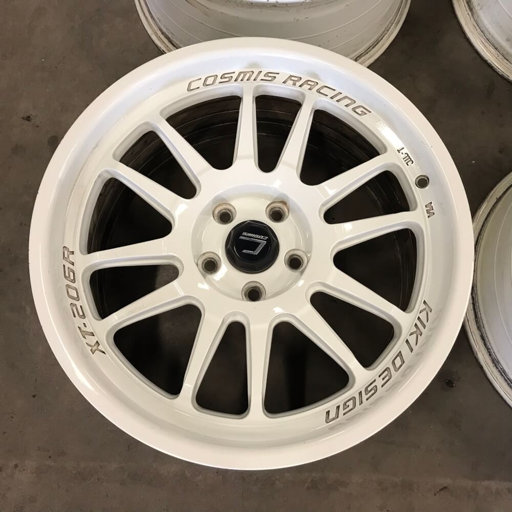 Cosmis Racing XT206R White 18x9 +33 Wheels - Image 3