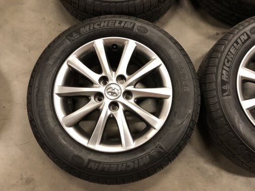 Toyota Camry Hybrid Wheels and Tires - Image 5