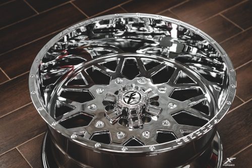 XF Offroad Forged  XFX-307  Chrome  18x10  (-12)  8X170/8X180