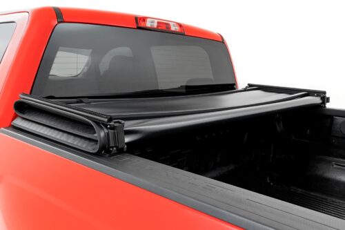 Soft Tri-Fold Bed Cover | 5'9" Bed | Chevy/GMC 1500 (14-18 & Classic) - Image 5