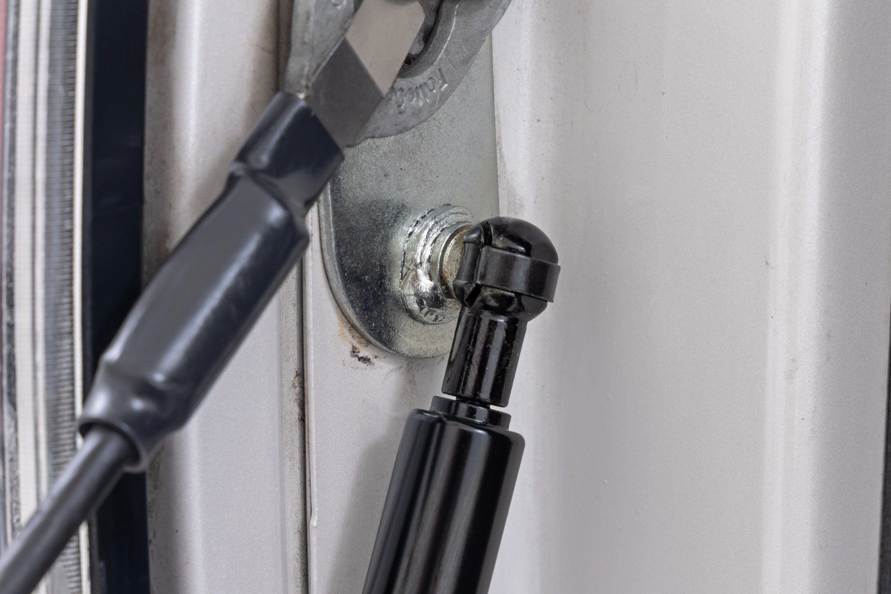 Tailgate Assist | Ford F-150 2WD/4WD (2004-2014) - Image 3