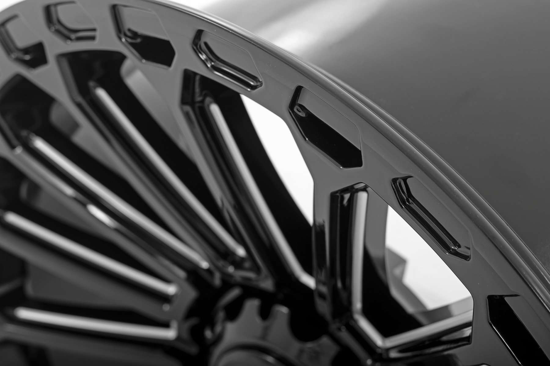 Rough Country 97 Series Wheel | One-Piece | Gloss Black | 22x10 | 6x5.5 | -25mm - Image 3