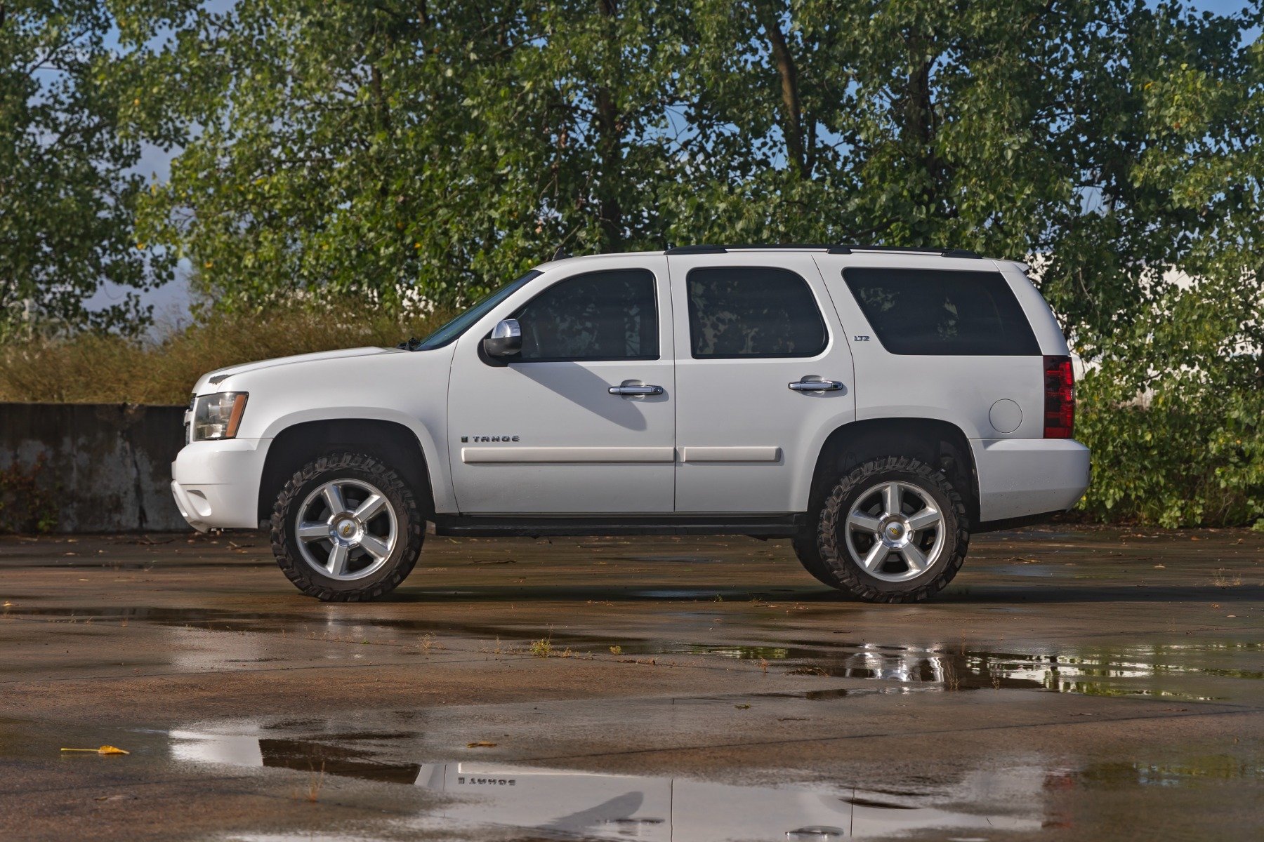 3.5 Inch Lift Kit | M1 Struts | Forged UCAs | Chevy/GMC SUV 1500 2WD/4WD (2007-2020) - Image 3