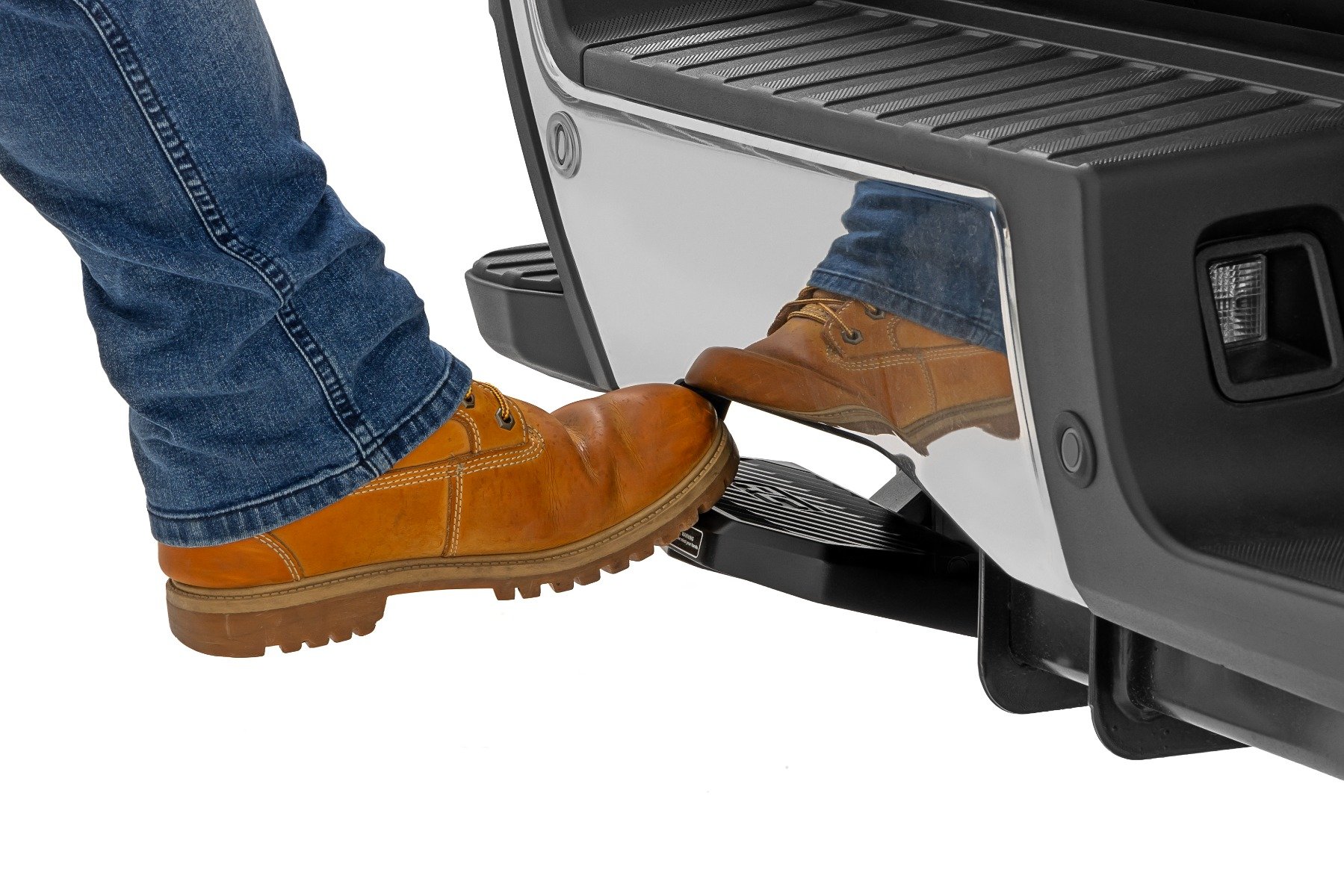 Retractable Bed Step | Manual Pull | Ford F-250/F-350 Super Duty (23-26) - Image 2