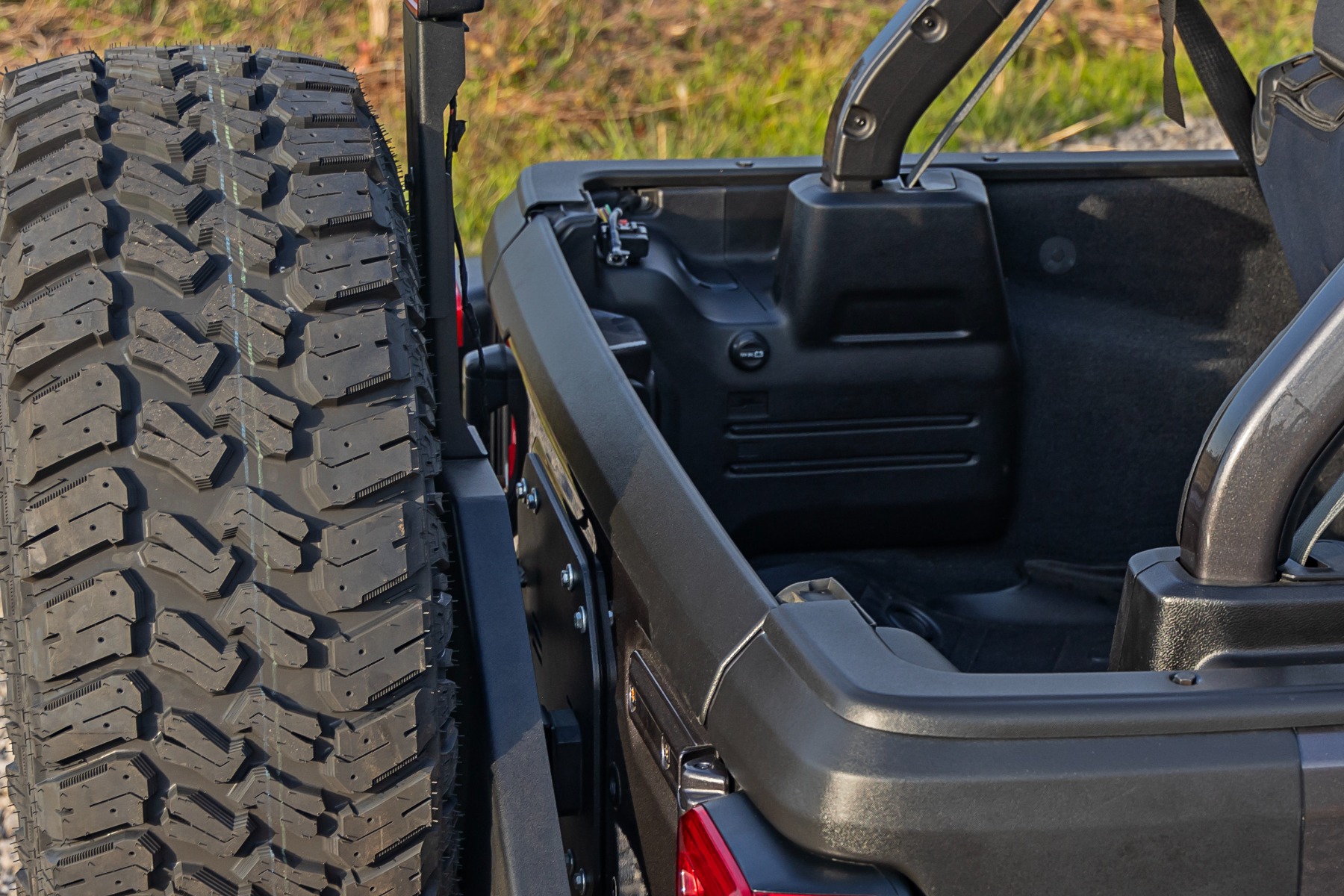 Trail Cladding | Tailgate Protector | Jeep Wrangler JL/Wrangler Unlimited (18-26) - Image 4