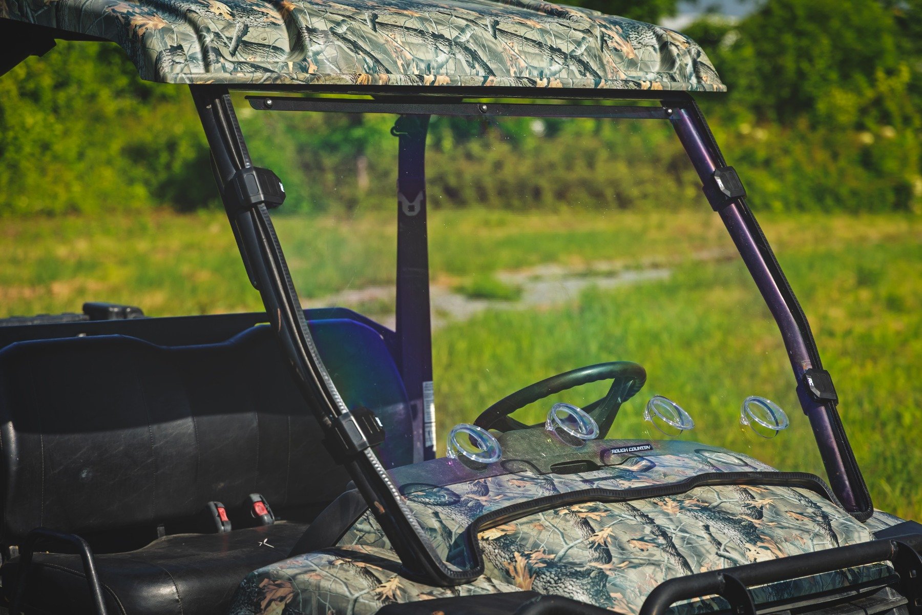 Vented Full Windshield | Scratch Resistant | John Deere Gator XUV 825 - Image 5
